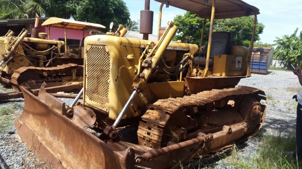 ขายรถแทรคเตอร์ CAT D4D ตีนตะขาบ 2 คัน ราคา 400000