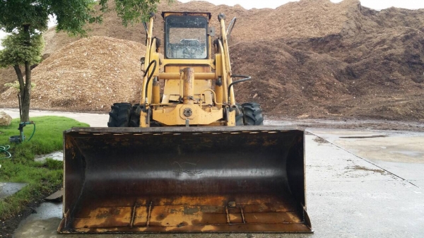 รถตักเล็กโคมัสสุ สภาพดีพร้อมใช้งาน