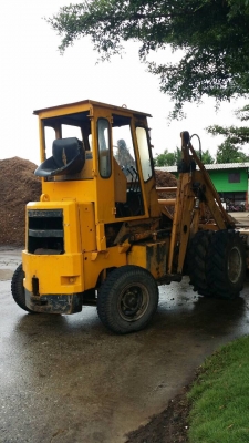 รถตักเล็กโคมัสสุ สภาพดีพร้อมใช้งาน