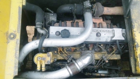 KOMATSU PC 200-5 คอนโทรลสั้น ตูดแดง ไฟฟ้าหน้าจอครบ เครื่องยนต์เดิมๆติดตั้งเทอร์โบอินเตอร์เครื่องแรงดีมากๆครับ ปั๊มเดิมแห้งดีแรงดีไม่มีแตกเยิ้ม ภายในห้องเก๋งสะอาดสวย ไฟฟ้าครบ คอนโทรลสั้นใช้งานง่ายคล่องตัวสุดๆครับ ภายนอกบูมอาร์มสวยซีลกระบอกมีแตกเยิ้มบ้างเล็ KOMATSU PC 200-5 คอนโทรลสั้น ตูดแดง ไฟฟ้าหน้าจอครบ เครื่องยนต์เดิมๆติดตั้งเทอร์โบอินเตอร์เครื่องแรงดีมากๆครับ ปั๊มเดิมแห้งดีแรงดีไม่มีแตกเยิ้ม ภายในห้องเก๋งสะอาดสวย ไฟฟ้าครบ คอนโทรลสั้นใช้งานง่ายคล่องตัวสุดๆครับ ภายนอกบูมอาร์มสวยซีลกระบอกมีแตกเยิ้มบ้างเล็