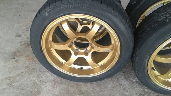 ล้อพร้อมยางขอบ 18"สีทองก้านยก