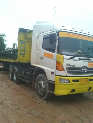 ขายด่วนครับ หัวลาก HINO 330  ปี 51 พร้อม หางพื้นเรียบ 3 เพลา ST รถสวยครับ พร้อมใช้งาน เลยครับ