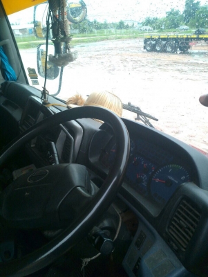 ขายด่วนครับ หัวลาก HINO 330  ปี 51 พร้อม หางพื้นเรียบ 3 เพลา ST รถสวยครับ พร้อมใช้งาน เลยครับ