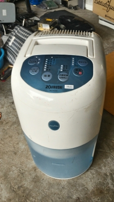 เครื่องฟอกและปรับปรุงคุณภาพอากาศ ZOJIRUSHI รุ่น ZEOLITE ทำให้ห้องสดชื่นขึ้น ไม่แห้งด้วยการเพิ่มความชื่นได้