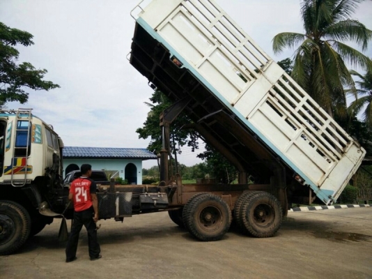 ขาย 10 ล้อดั๊ม พ่วงแม่ลูก 3 เพลา 320 แรง แม่ปี 36  หางปี53 ราคาต่อลองได้คับ