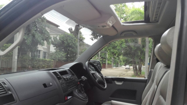 VOLKSWAGEN CARAVELLE V6 ปี 2008 รุ่นTop ขายด่วน