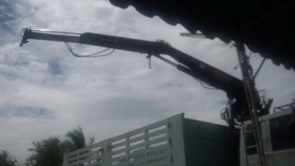 ISUZU6ล้อ.เครื่อง6BD1.ยาว7,20ม.ติดเฮี๊ยบ3ตัน.ครัชซีสวยมาก.ราคา475,000. ISUZU6ล้อ.เครื่อง6BD1.ยาว7,20ม.ติดเฮี๊ยบ3ตัน.ครัชซีสวยมาก.ราคา475,000.