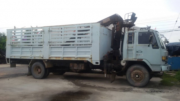 ISUZU6ล้อ.เครื่อง6BD1.ยาว7,20ม.ติดเฮี๊ยบ3ตัน.ครัชซีสวยมาก.ราคา475,000.