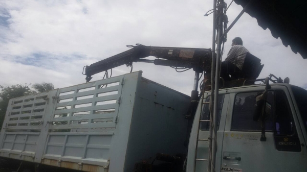 ISUZU6ล้อ.เครื่อง6BD1.ยาว7,20ม.ติดเฮี๊ยบ3ตัน.ครัชซีสวยมาก.ราคา475,000. ISUZU6ล้อ.เครื่อง6BD1.ยาว7,20ม.ติดเฮี๊ยบ3ตัน.ครัชซีสวยมาก.ราคา475,000.