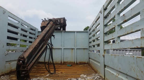 ISUZU6ล้อ.เครื่อง6BD1.ยาว7,20ม.ติดเฮี๊ยบ3ตัน.ครัชซีสวยมาก.ราคา475,000. ISUZU6ล้อ.เครื่อง6BD1.ยาว7,20ม.ติดเฮี๊ยบ3ตัน.ครัชซีสวยมาก.ราคา475,000.