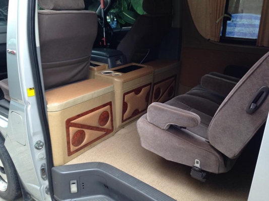 รถตู้ commuter ปี06 ดีเซล2.5 เน้นใช้ส่วนตัว สีเดิม ไม่เคยชน