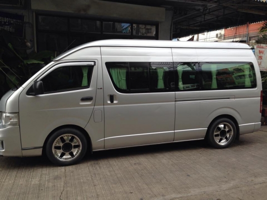 รถตู้ commuter ปี06 ดีเซล2.5 เน้นใช้ส่วนตัว สีเดิม ไม่เคยชน