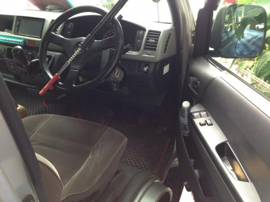 รถตู้ commuter ปี06 ดีเซล2.5 เน้นใช้ส่วนตัว สีเดิม ไม่เคยชน