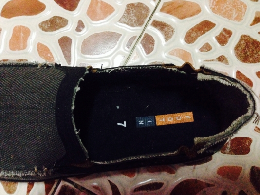 ขายรองเท้าใส่เที่ยวครับ ขายรองเท้าใส่เที่ยวครับ