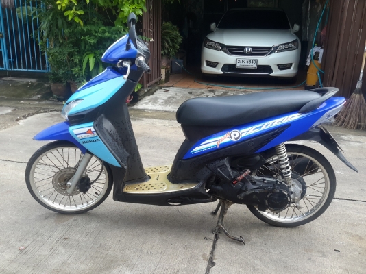 ขายฮอนด้าคลิกสตาร์ทมือติดง่าย เครื่องแน่นเดิม