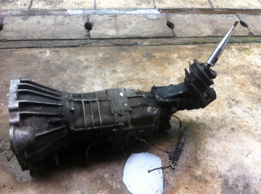 ขายเกียร์toyota 1G 5เกียร์เก่าญี่ปุ่นพร้อมจานกดและแผ่นครัชคับ10800บาท