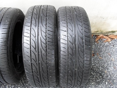 ขายยาง DUNLOP SPORT LM703 ปี13 (1คู่) 215-60-16 ราคา 1,600 ขายยาง DUNLOP SPORT LM703 ปี13 (1คู่) 215-60-16 ราคา 1,600