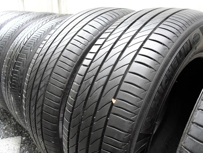 ขายยาง MICHELIN PRIMACY 3st ปี13-14 (1คู่) 215-60-16 ราคา 2,000 ขายยาง MICHELIN PRIMACY 3st ปี13-14 (1คู่) 215-60-16 ราคา 2,000