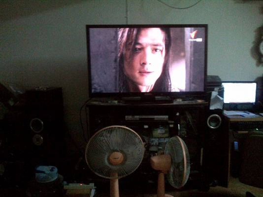 ขายทีวี SUMSUNG 50 นิ้ว PLASMA ราคา 13500 บาท ซื้อมาจากห้าง โทร 0843376760