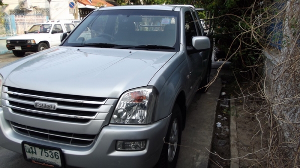 ISUZU D-MAX Space Cab slx 3.0 Ddi I-TEQ ปี 2005 auto