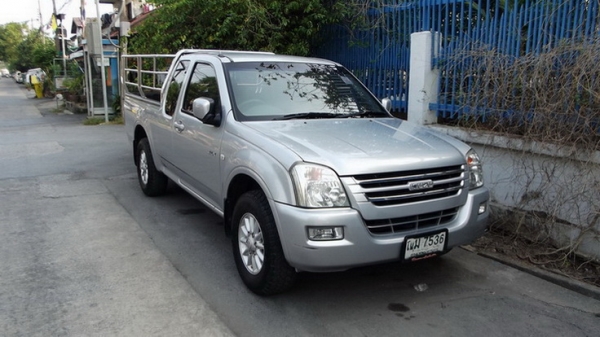 ISUZU D-MAX Space Cab slx 3.0 Ddi I-TEQ ปี 2005 auto