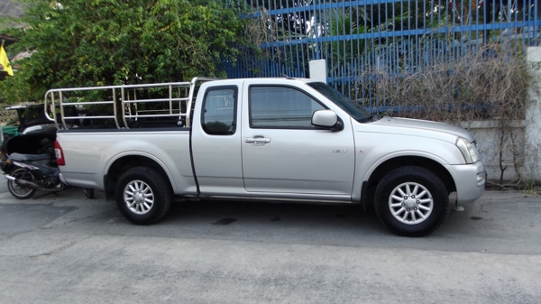 ISUZU D-MAX Space Cab slx 3.0 Ddi I-TEQ ปี 2005 auto