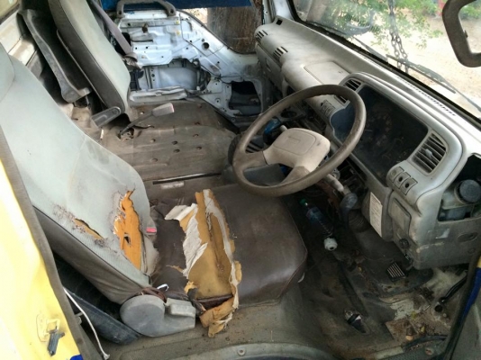 **55,000 บ.ต่อรอง/// หัวเก๋ง6ล้อ หัวการ์ตูน NPR **ขาย หัวเก๋ง 6ล้อ ISUZU NPR หัวการ์ตูน หัวญี่ปุ่น สภาพดี อุปกรณ์ สายเกียร์ และเต้าพวงมาลัย มีครบ ภายในดี คอนโซลดี ประตูซ้าย-ขวา ดี ไม่ตก เปิด/ปิดได้ปกติ หลังเก๋งไม่ผุ พื้นดี สีสันเดิม บอดี้/ตัวถัง เดิม สภาพ