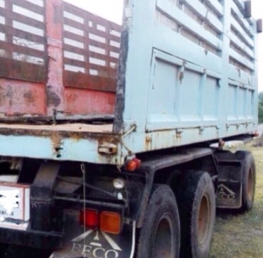 ISUZU ROCKY FXZ 210 วางเครื่อง 240 HP 6SD1 รถพ่วงแม่+ลูก แม่กระบะดั๊มพ์เหล็ก 12 ตันดั๊มพ์หน้าพระลานฝาข้างแผ่นเรียบ ลูกพ่วงดั๊มพ์ 3 คานยัดสภาพดีพร้อมบรรทุกหนักพร้อมใช้งานได้เลยครับ เครื่องยนต์ 240 แรงลงเล่มครบพร้อม ภายในเก๋งคอนโซลสวยครบ แอร์ พวงมาลัยเพาเวอ