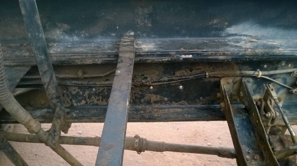 ขายไอ้หลง M6 ปี 49 คัสซีสวยตลอดเส้น เครื่องเดิม 240 แรงม้า เกียร์เดิม ช่วงล่างแน่น ยางเต็ม ระบบแอร์ครบ ทะเบียนพร้อมโอน