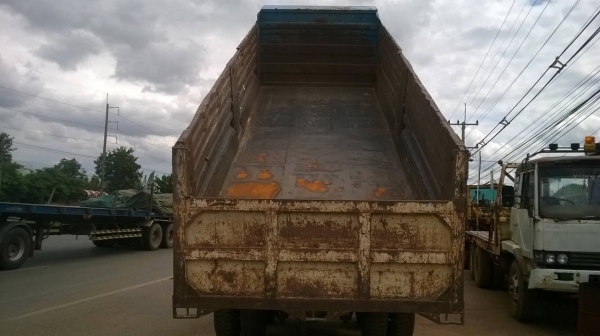 ขายไอ้หลง M6 ปี 49 คัสซีสวยตลอดเส้น เครื่องเดิม 240 แรงม้า เกียร์เดิม ช่วงล่างแน่น ยางเต็ม ระบบแอร์ครบ ทะเบียนพร้อมโอน