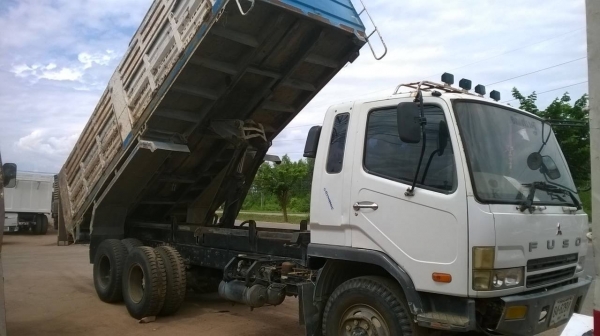 ขายไอ้หลง M6 ปี 49 คัสซีสวยตลอดเส้น เครื่องเดิม 240 แรงม้า เกียร์เดิม ช่วงล่างแน่น ยางเต็ม ระบบแอร์ครบ ทะเบียนพร้อมโอน