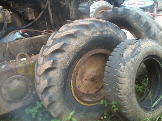 (ปิดการขายแล้วค่ะส่ง จ. เชียงราย)รถเกรด ถนน  CAT   12  F  รถยังใช้งานได้ เอาล้อใส่ แบตใส่ เครื่องติดได้เลย  แค่จอดไว้ไม่มีงาน