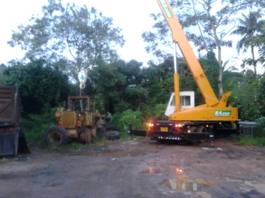 (ปิดการขายแล้วค่ะส่ง จ. เชียงราย)รถเกรด ถนน  CAT   12  F  รถยังใช้งานได้ เอาล้อใส่ แบตใส่ เครื่องติดได้เลย  แค่จอดไว้ไม่มีงาน