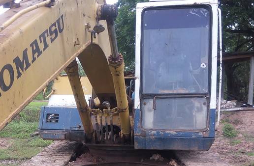 **435,000 บ.ต่อรอง/// แบคโฮ KOMATSU PC120 รุ่น 5 ไฟฟ้าครบ **ขาย KOMATSU PC120-5 แบคโฮยอดนิยม พร้อมใช้ ราคาเบา HYD.EXCAVATOR KOMATSU PC120-5 ไฟฟ้าครบ เครื่องเดิม ปั้มK3V เครื่องดี แรง แน่นดี ปั้มดี แรง ทำงานดี เร็วดี ครับ บูมอาร์มดี มีตำหนิปะรอบโคน(ตามรูป) **435,000 บ.ต่อรอง/// แบคโฮ KOMATSU PC120 รุ่น 5 ไฟฟ้าครบ **ขาย KOMATSU PC120-5 แบคโฮยอดนิยม พร้อมใช้ ราคาเบา HYD.EXCAVATOR KOMATSU PC120-5 ไฟฟ้าครบ เครื่องเดิม ปั้มK3V เครื่องดี แรง แน่นดี ปั้มดี แรง ทำงานดี เร็วดี ครับ บูมอาร์มดี มีตำหนิปะรอบโคน(ตามรูป)