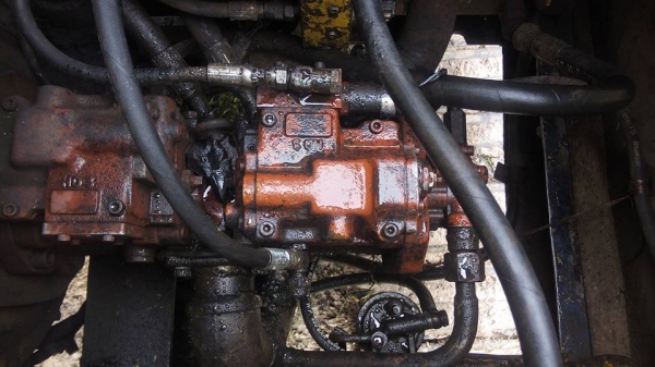 **435,000 บ.ต่อรอง/// แบคโฮ KOMATSU PC120 รุ่น 5 ไฟฟ้าครบ **ขาย KOMATSU PC120-5 แบคโฮยอดนิยม พร้อมใช้ ราคาเบา HYD.EXCAVATOR KOMATSU PC120-5 ไฟฟ้าครบ เครื่องเดิม ปั้มK3V เครื่องดี แรง แน่นดี ปั้มดี แรง ทำงานดี เร็วดี ครับ บูมอาร์มดี มีตำหนิปะรอบโคน(ตามรูป) **435,000 บ.ต่อรอง/// แบคโฮ KOMATSU PC120 รุ่น 5 ไฟฟ้าครบ **ขาย KOMATSU PC120-5 แบคโฮยอดนิยม พร้อมใช้ ราคาเบา HYD.EXCAVATOR KOMATSU PC120-5 ไฟฟ้าครบ เครื่องเดิม ปั้มK3V เครื่องดี แรง แน่นดี ปั้มดี แรง ทำงานดี เร็วดี ครับ บูมอาร์มดี มีตำหนิปะรอบโคน(ตามรูป)