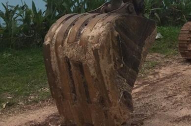 **435,000 บ.ต่อรอง/// แบคโฮ KOMATSU PC120 รุ่น 5 ไฟฟ้าครบ **ขาย KOMATSU PC120-5 แบคโฮยอดนิยม พร้อมใช้ ราคาเบา HYD.EXCAVATOR KOMATSU PC120-5 ไฟฟ้าครบ เครื่องเดิม ปั้มK3V เครื่องดี แรง แน่นดี ปั้มดี แรง ทำงานดี เร็วดี ครับ บูมอาร์มดี มีตำหนิปะรอบโคน(ตามรูป) **435,000 บ.ต่อรอง/// แบคโฮ KOMATSU PC120 รุ่น 5 ไฟฟ้าครบ **ขาย KOMATSU PC120-5 แบคโฮยอดนิยม พร้อมใช้ ราคาเบา HYD.EXCAVATOR KOMATSU PC120-5 ไฟฟ้าครบ เครื่องเดิม ปั้มK3V เครื่องดี แรง แน่นดี ปั้มดี แรง ทำงานดี เร็วดี ครับ บูมอาร์มดี มีตำหนิปะรอบโคน(ตามรูป)