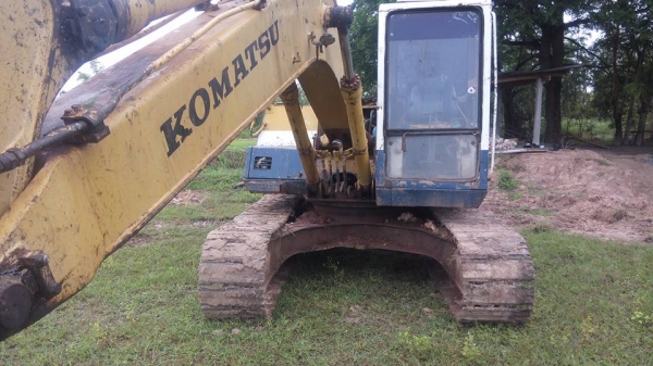 **435,000 บ.ต่อรอง/// แบคโฮ KOMATSU PC120 รุ่น 5 ไฟฟ้าครบ **ขาย KOMATSU PC120-5 แบคโฮยอดนิยม พร้อมใช้ ราคาเบา HYD.EXCAVATOR KOMATSU PC120-5 ไฟฟ้าครบ เครื่องเดิม ปั้มK3V เครื่องดี แรง แน่นดี ปั้มดี แรง ทำงานดี เร็วดี ครับ บูมอาร์มดี มีตำหนิปะรอบโคน(ตามรูป) **435,000 บ.ต่อรอง/// แบคโฮ KOMATSU PC120 รุ่น 5 ไฟฟ้าครบ **ขาย KOMATSU PC120-5 แบคโฮยอดนิยม พร้อมใช้ ราคาเบา HYD.EXCAVATOR KOMATSU PC120-5 ไฟฟ้าครบ เครื่องเดิม ปั้มK3V เครื่องดี แรง แน่นดี ปั้มดี แรง ทำงานดี เร็วดี ครับ บูมอาร์มดี มีตำหนิปะรอบโคน(ตามรูป)