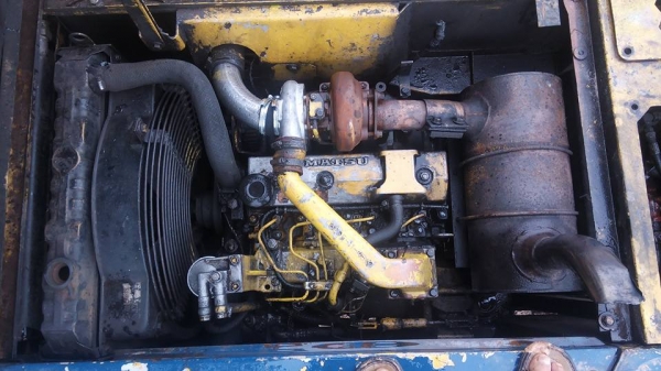 **435,000 บ.ต่อรอง/// แบคโฮ KOMATSU PC120 รุ่น 5 ไฟฟ้าครบ **ขาย KOMATSU PC120-5 แบคโฮยอดนิยม พร้อมใช้ ราคาเบา HYD.EXCAVATOR KOMATSU PC120-5 ไฟฟ้าครบ เครื่องเดิม ปั้มK3V เครื่องดี แรง แน่นดี ปั้มดี แรง ทำงานดี เร็วดี ครับ บูมอาร์มดี มีตำหนิปะรอบโคน(ตามรูป) **435,000 บ.ต่อรอง/// แบคโฮ KOMATSU PC120 รุ่น 5 ไฟฟ้าครบ **ขาย KOMATSU PC120-5 แบคโฮยอดนิยม พร้อมใช้ ราคาเบา HYD.EXCAVATOR KOMATSU PC120-5 ไฟฟ้าครบ เครื่องเดิม ปั้มK3V เครื่องดี แรง แน่นดี ปั้มดี แรง ทำงานดี เร็วดี ครับ บูมอาร์มดี มีตำหนิปะรอบโคน(ตามรูป)