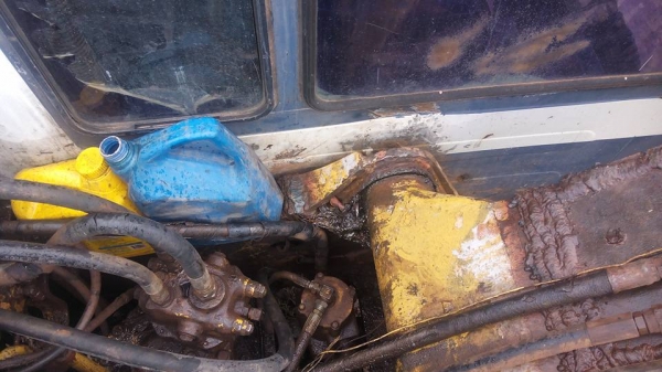 **435,000 บ.ต่อรอง/// แบคโฮ KOMATSU PC120 รุ่น 5 ไฟฟ้าครบ **ขาย KOMATSU PC120-5 แบคโฮยอดนิยม พร้อมใช้ ราคาเบา HYD.EXCAVATOR KOMATSU PC120-5 ไฟฟ้าครบ เครื่องเดิม ปั้มK3V เครื่องดี แรง แน่นดี ปั้มดี แรง ทำงานดี เร็วดี ครับ บูมอาร์มดี มีตำหนิปะรอบโคน(ตามรูป) **435,000 บ.ต่อรอง/// แบคโฮ KOMATSU PC120 รุ่น 5 ไฟฟ้าครบ **ขาย KOMATSU PC120-5 แบคโฮยอดนิยม พร้อมใช้ ราคาเบา HYD.EXCAVATOR KOMATSU PC120-5 ไฟฟ้าครบ เครื่องเดิม ปั้มK3V เครื่องดี แรง แน่นดี ปั้มดี แรง ทำงานดี เร็วดี ครับ บูมอาร์มดี มีตำหนิปะรอบโคน(ตามรูป)