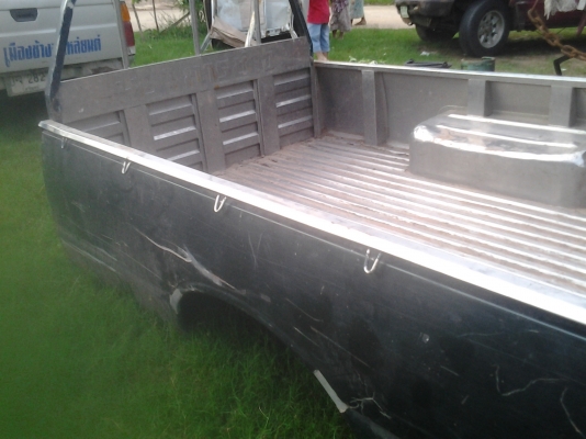 ขายตามสกะบะเลสติดกับรถอีซูซุเคบี