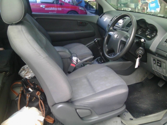 TOYOTA vigo champ SMARTCAB2.7เบ็นซินNGV/cngปี2012