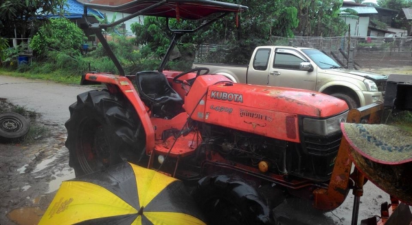 ขาย4508 รถพร้อมใช้เครืองดี ไฮโดลิคดีทำงานปกติิตัวเปล่าขายถูกๆเพียง245000ต่อรองราคาหน้างานตอนนี้กำลังเก็บงานสีให้อุปกรณ์หลังชิ้นละสองหมืนครับ