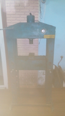 แท่นอัดไฮโดลิค 30ตัน ใช้งานได้ปกติสภาพใหม่