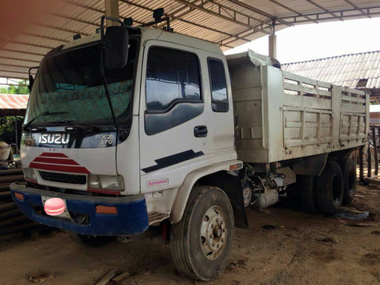 ขายรถบรรทุก 10 ล้อดัมพ์ ISUZU DECA 270 แรงม้าปี 2554กับปี2540 ราคารวม 2 คัน 1950000