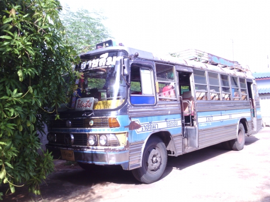 บัสขนาดกลาง 45ที่นั่ง