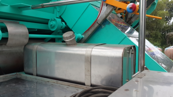 ขายรถเกี่ยวข้าวไทยเจริญการช่าง