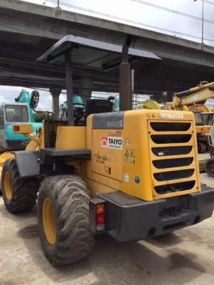 เพิ่งมาถึงรถตัก KOMATSU WA80-3