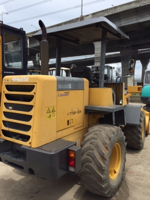 เพิ่งมาถึงรถตัก KOMATSU WA80-3