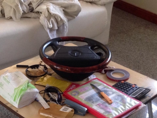 พวงมาลัยเบนซ์ ลายไม้ **พร้อมแอร์แบ็ค** พวงมาลัยเบนซ์ ลายไม้ **พร้อมแอร์แบ็ค**