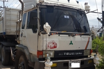 ขายหัวลากหลง TG 220 แรง ติดแก๊ส พร้อมหางเซมิดั้มพ์ โทร 088-4501277 ขายหัวลากหลง TG 220 แรง ติดแก๊ส พร้อมหางเซมิดั้มพ์ โทร 088-4501277